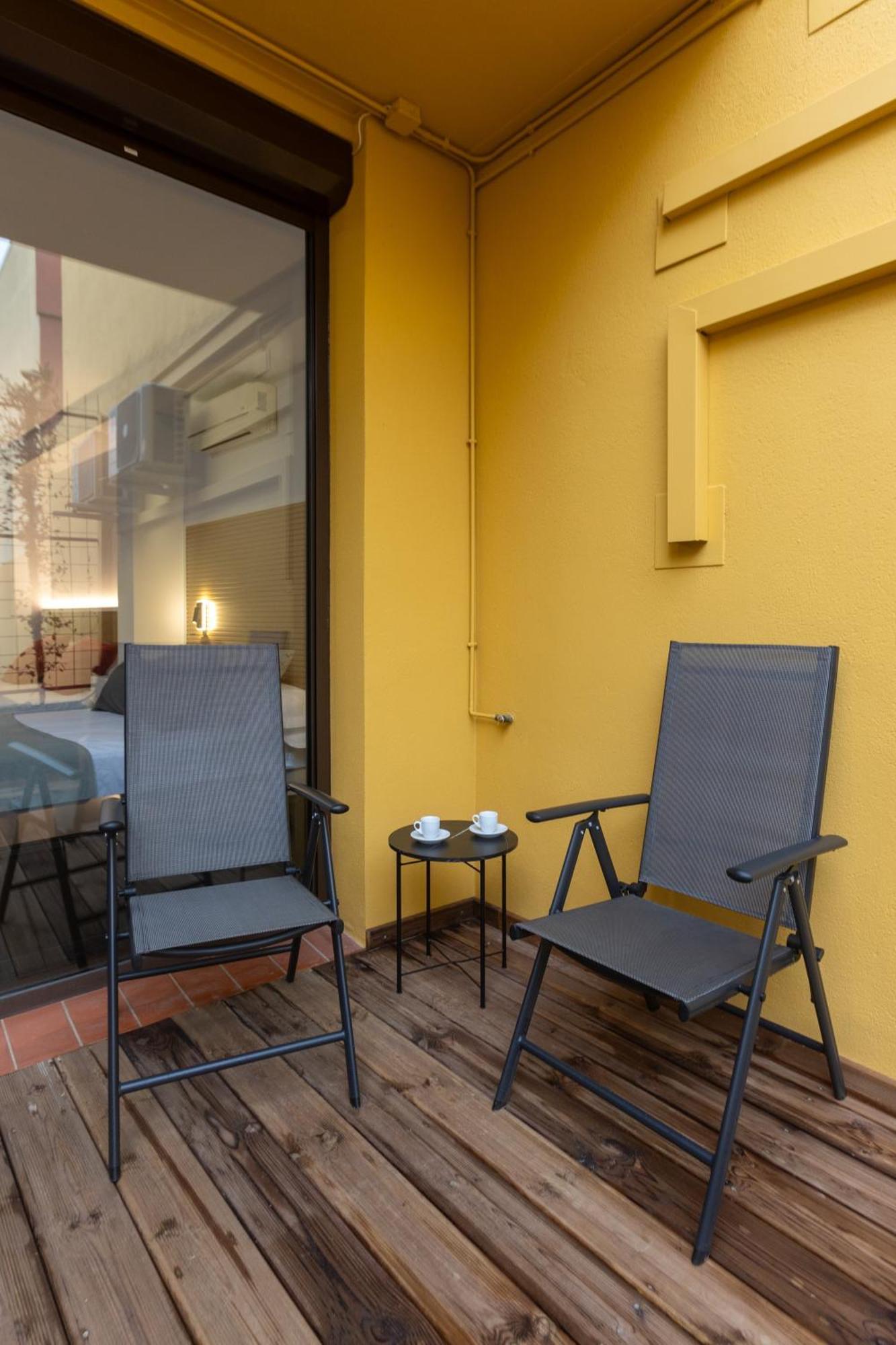 Apartamentos Enfrente Del Museo Dali فيغيريس الغرفة الصورة